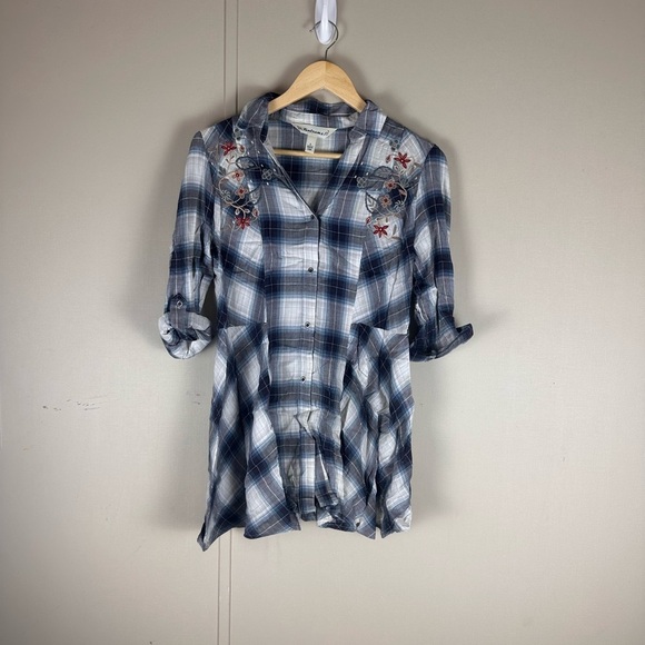 Tantrums Blue Plaid Embriodered Floral 1/4 Sleeve Button Up Sleeve Top Size S - Picture 2 of 8